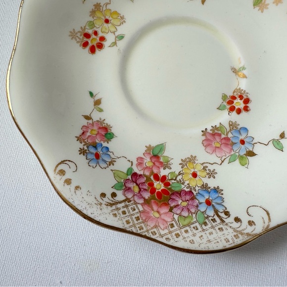 Foley England Vintage Teacup Saucer - Yellow Floral - Picture 4 of 9